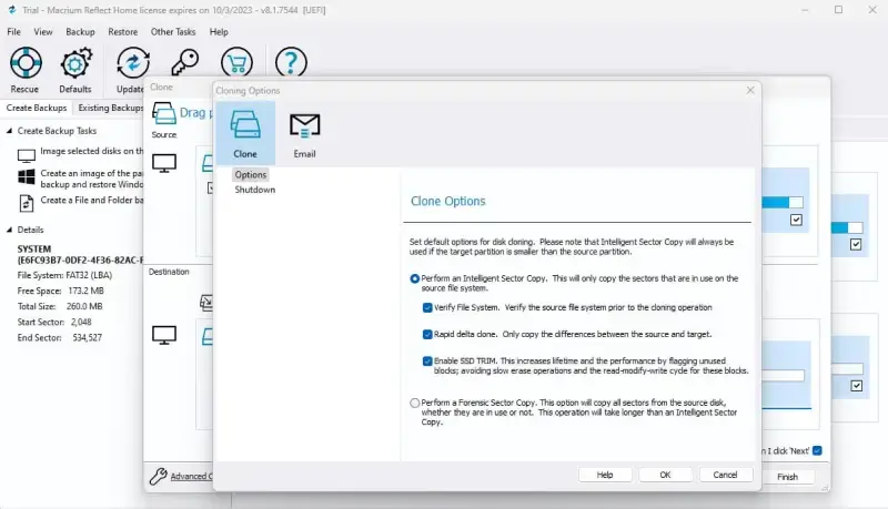 A screen describing the cloning options on Macrium Reflect.